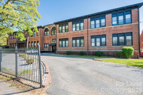426 2nd Avenue SE Hickory NC 28601