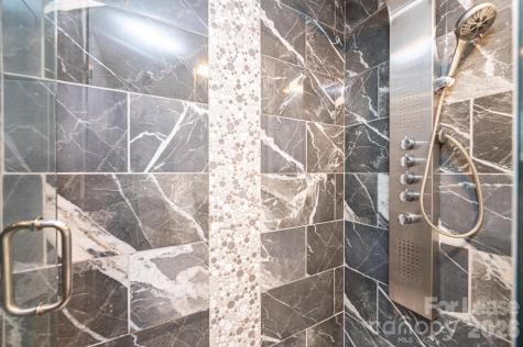 426 2nd Avenue SE Hickory NC 28601