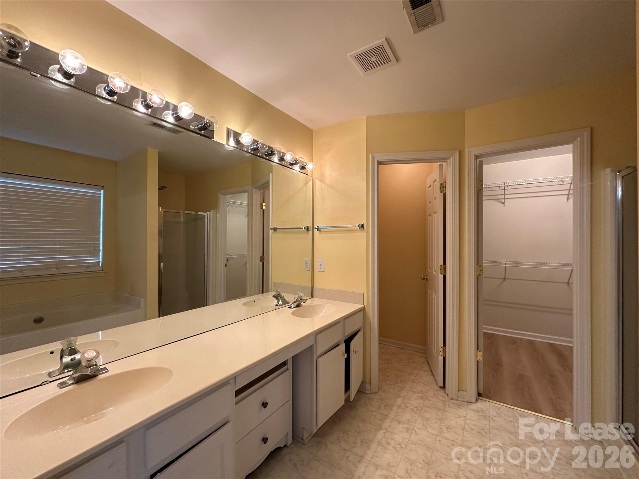 6954 Beverly Springs Drive Charlotte NC 28270