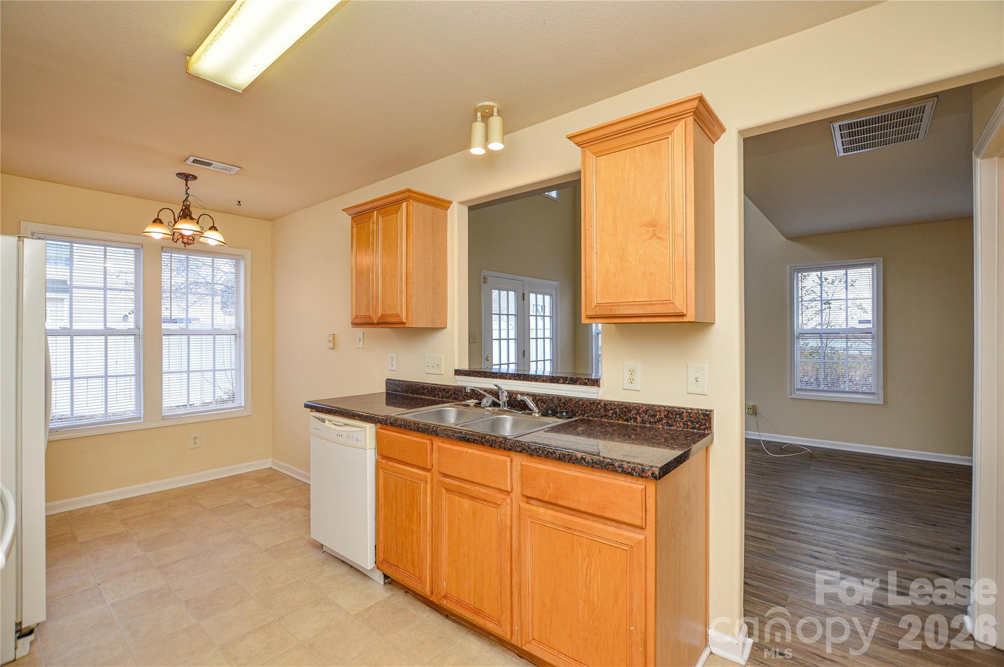 8415 Spirea Court Charlotte NC 28215