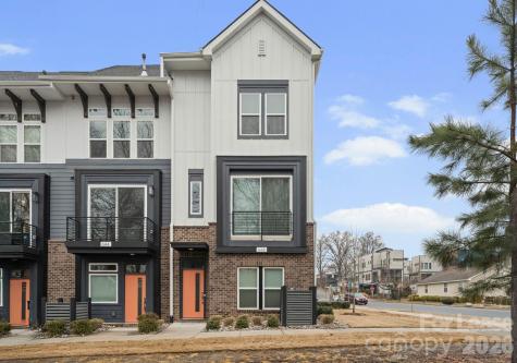 648 W End Drive Charlotte NC 28208