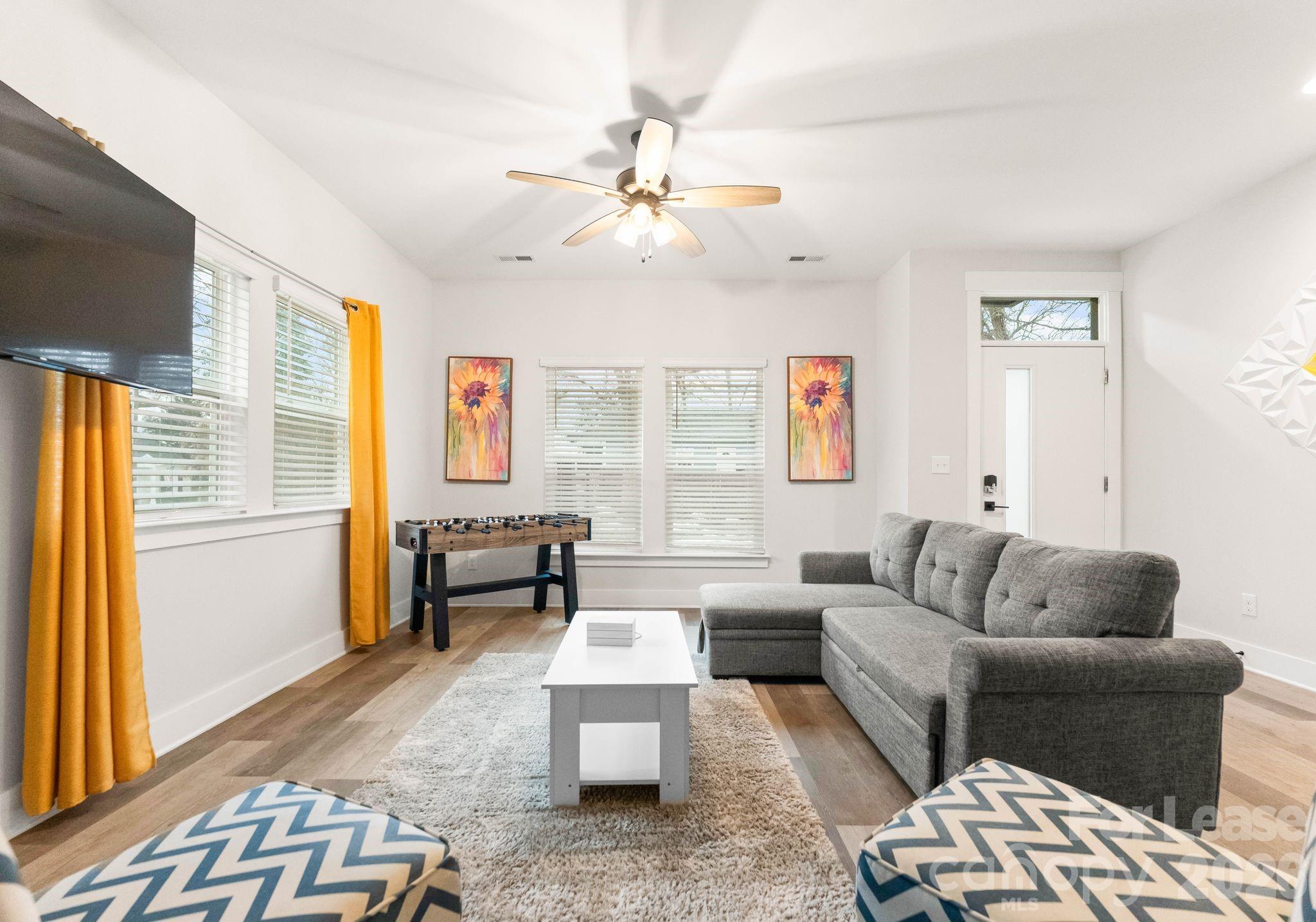 648 W End Drive Charlotte NC 28208