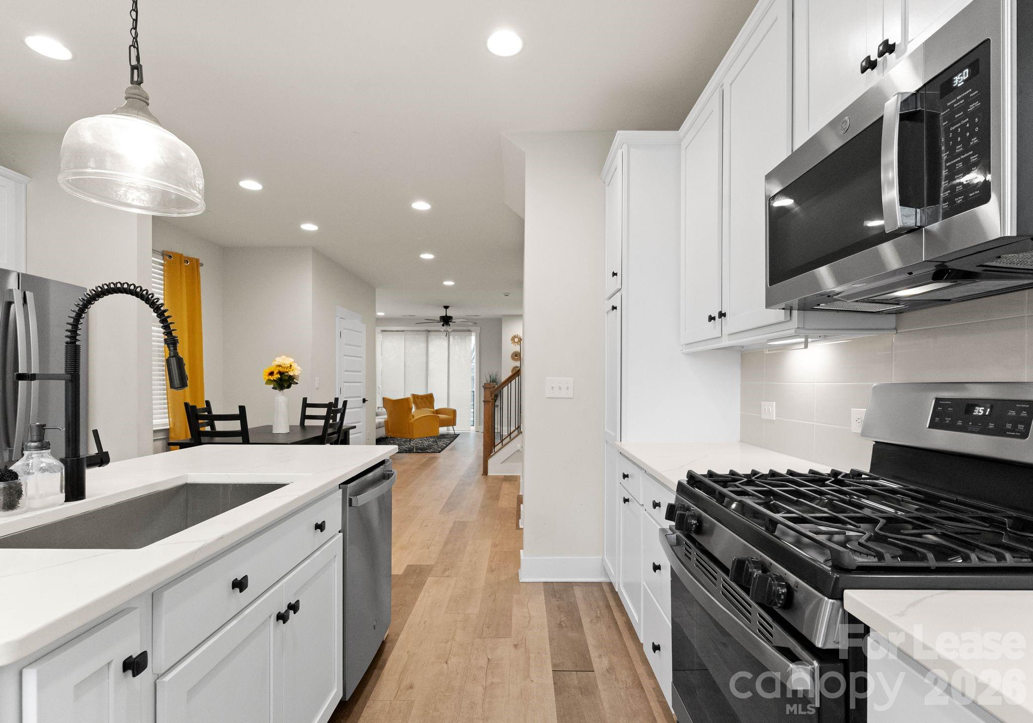 648 W End Drive Charlotte NC 28208