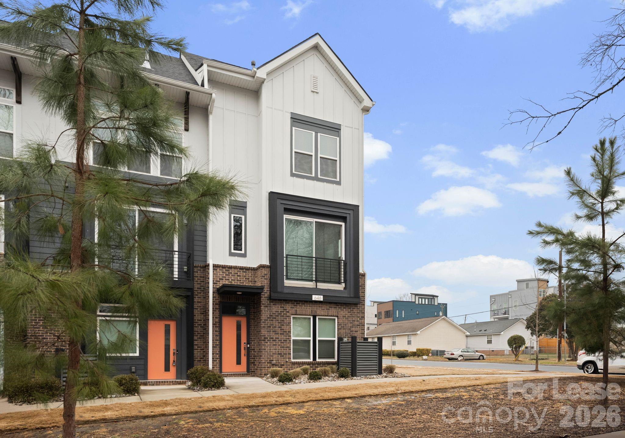 648 W End Drive Charlotte NC 28208