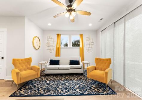 648 W End Drive Charlotte NC 28208