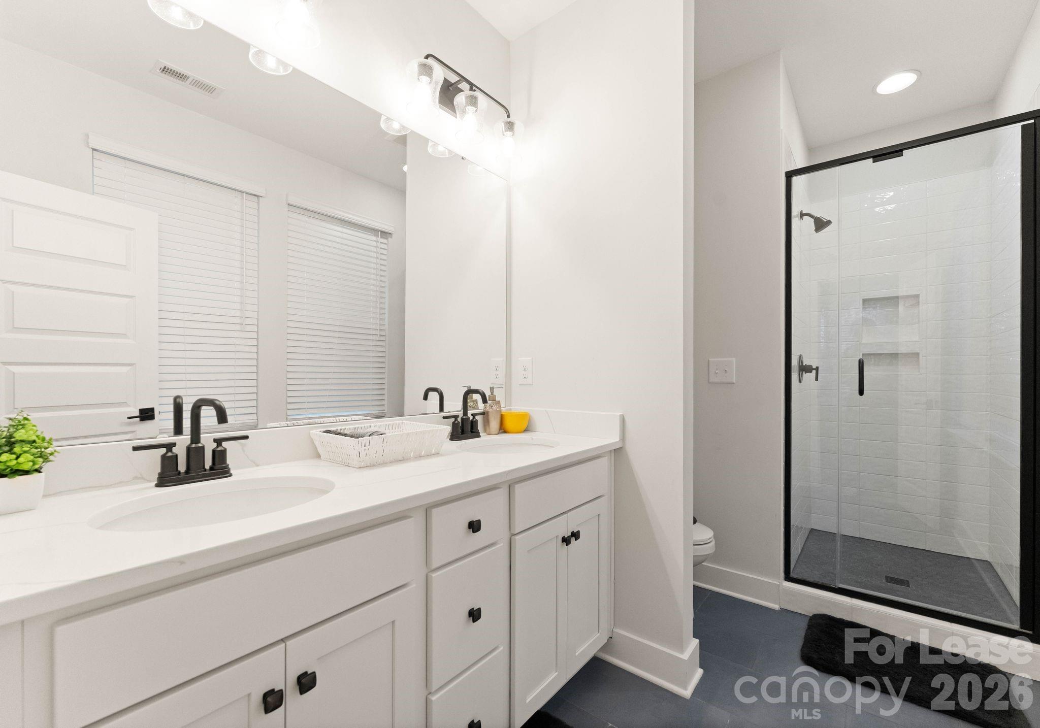 648 W End Drive Charlotte NC 28208