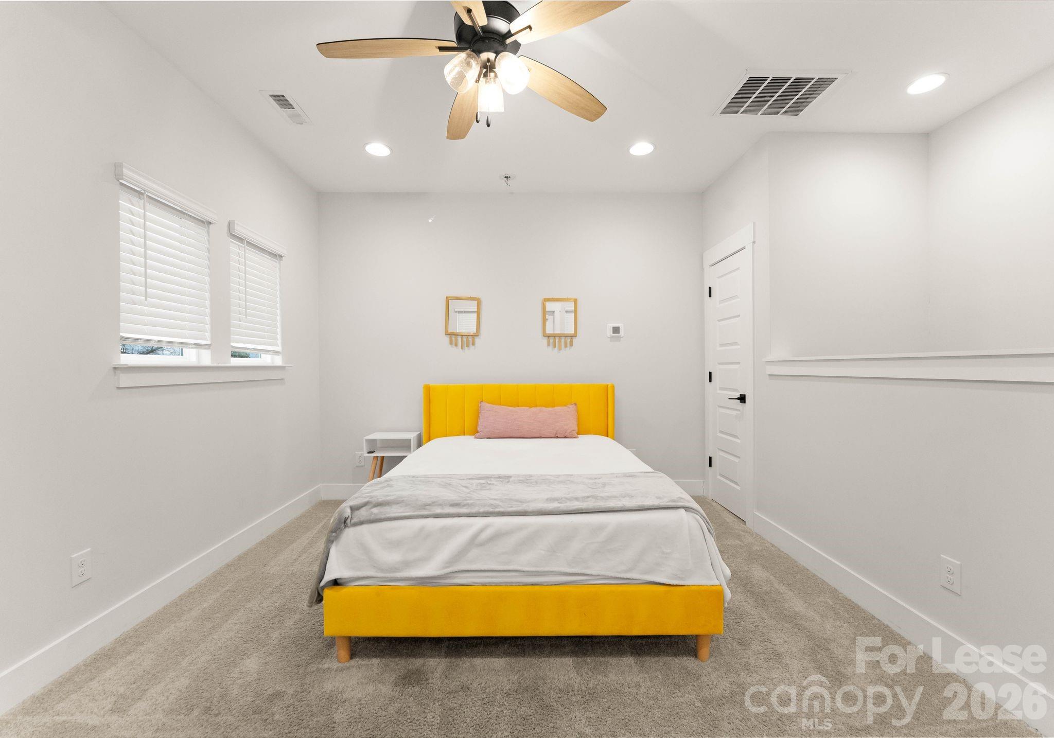 648 W End Drive Charlotte NC 28208