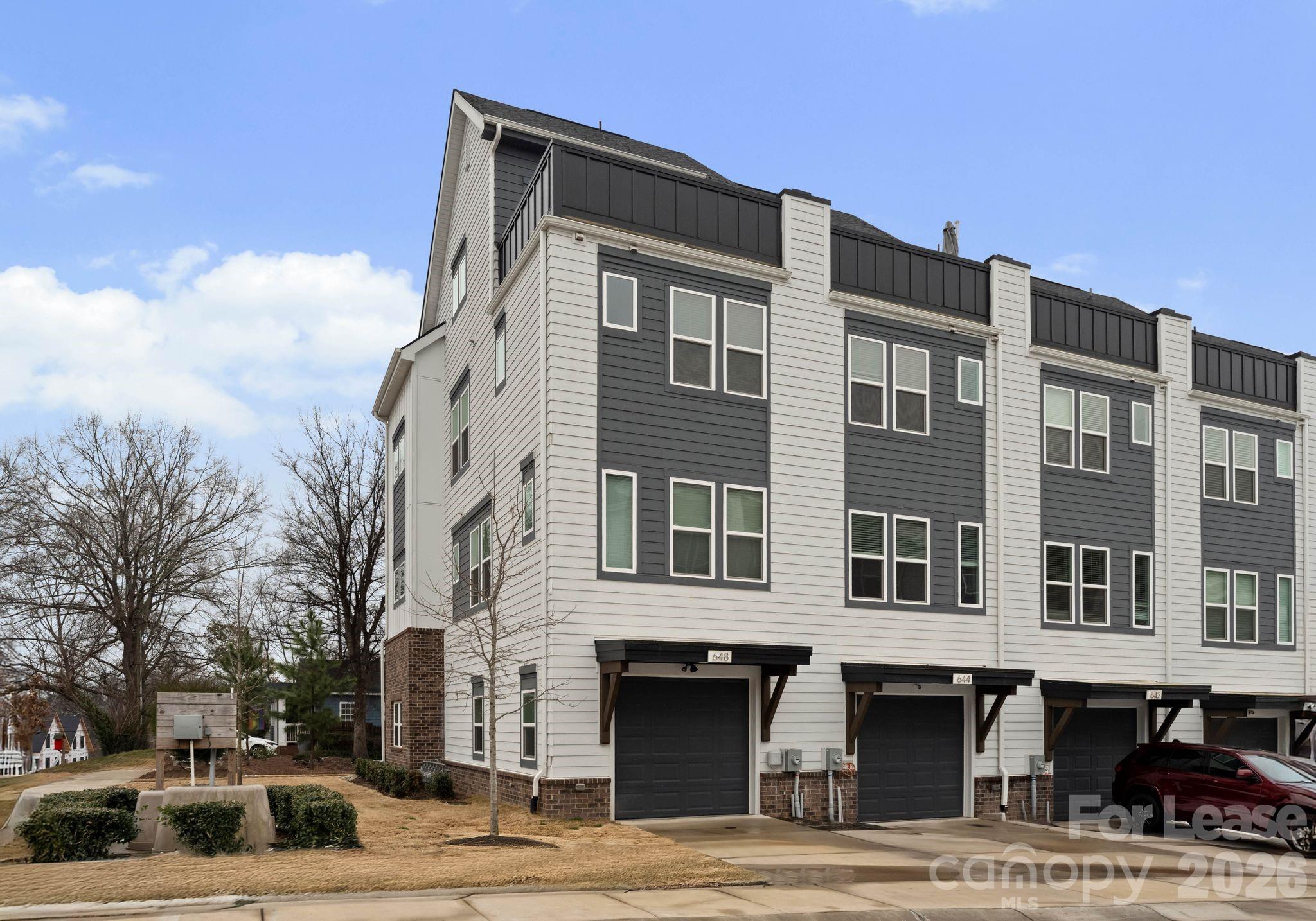 648 W End Drive Charlotte NC 28208