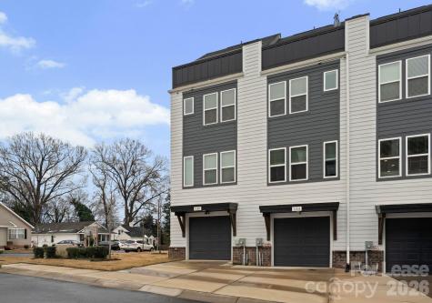 648 W End Drive Charlotte NC 28208
