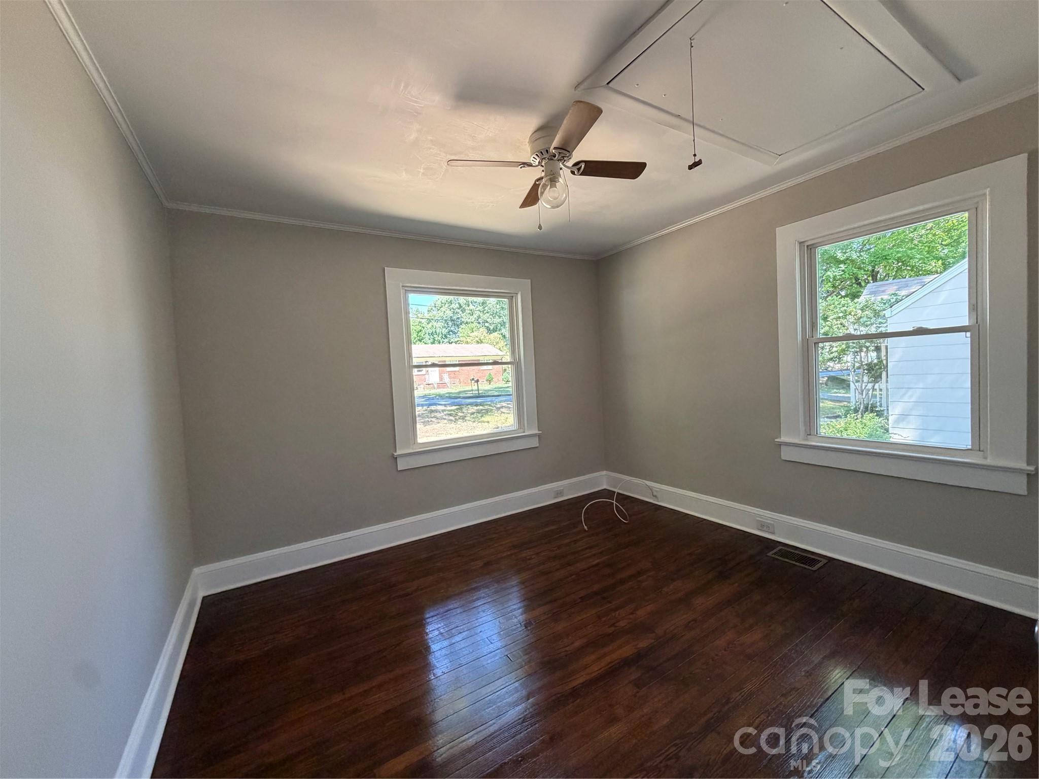 704 N Miller Avenue Statesville NC 28677