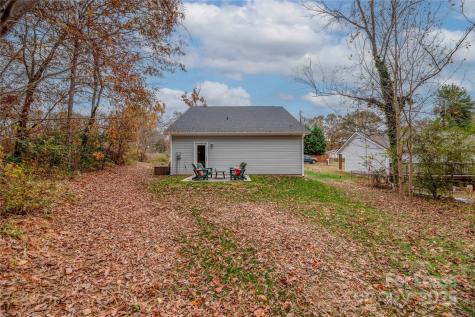 107 Robinson Street Belmont NC 28012