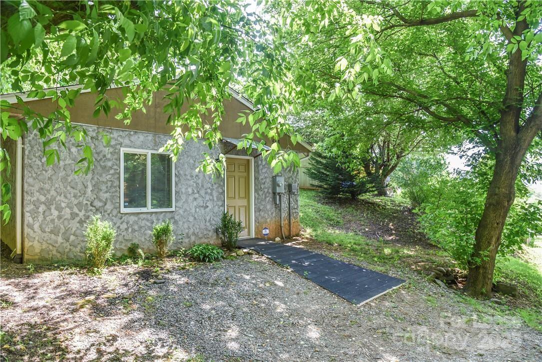 543 College Street Asheville NC 28801