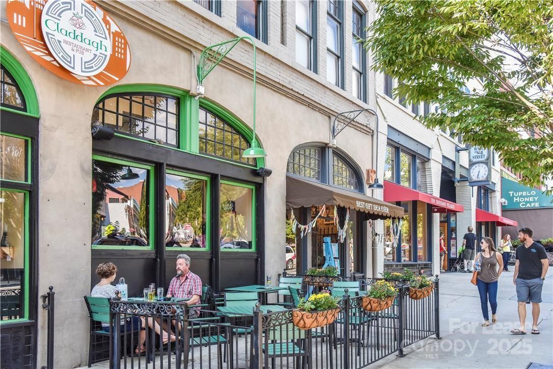 543 College Street Asheville NC 28801