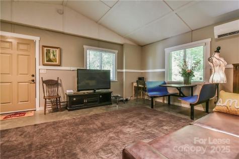 543 College Street Asheville NC 28801