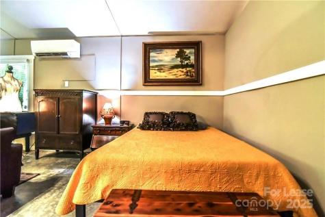543 College Street Asheville NC 28801