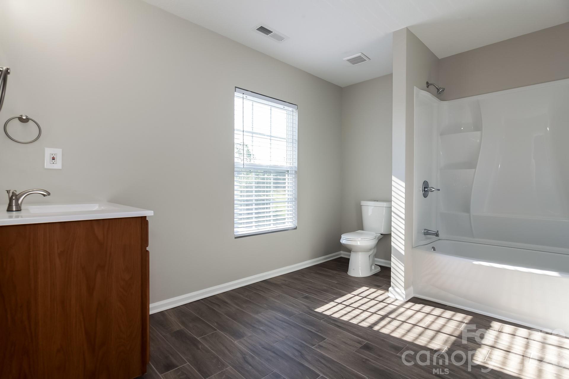 1630 Ledson Court Charlotte NC 28214