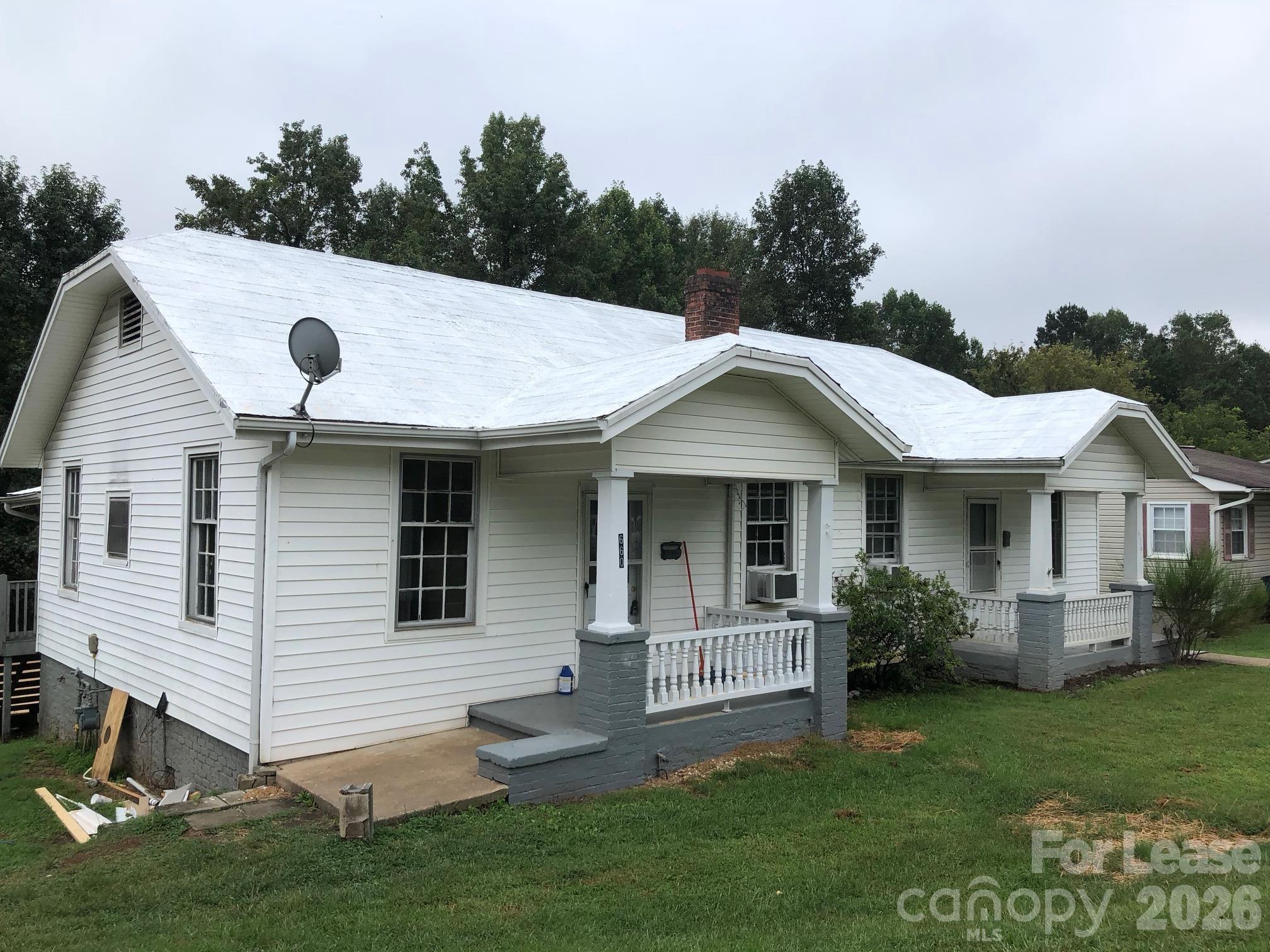 660 E Sharpe Street Statesville NC 28677