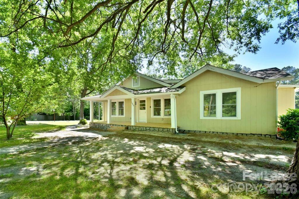 1632 W 5th Avenue Gastonia NC 28052