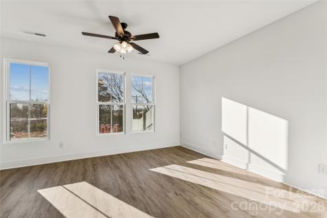 5019 Grayton Alley Charlotte NC 28217