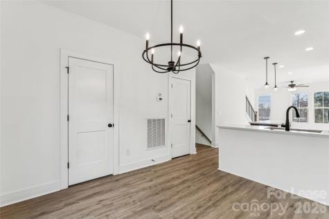 5019 Grayton Alley Charlotte NC 28217