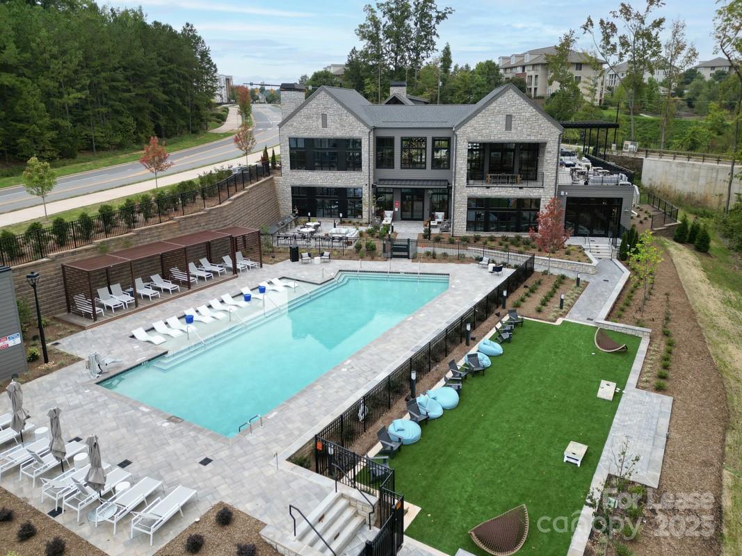 9132 Senator Royall Drive Charlotte NC 28262