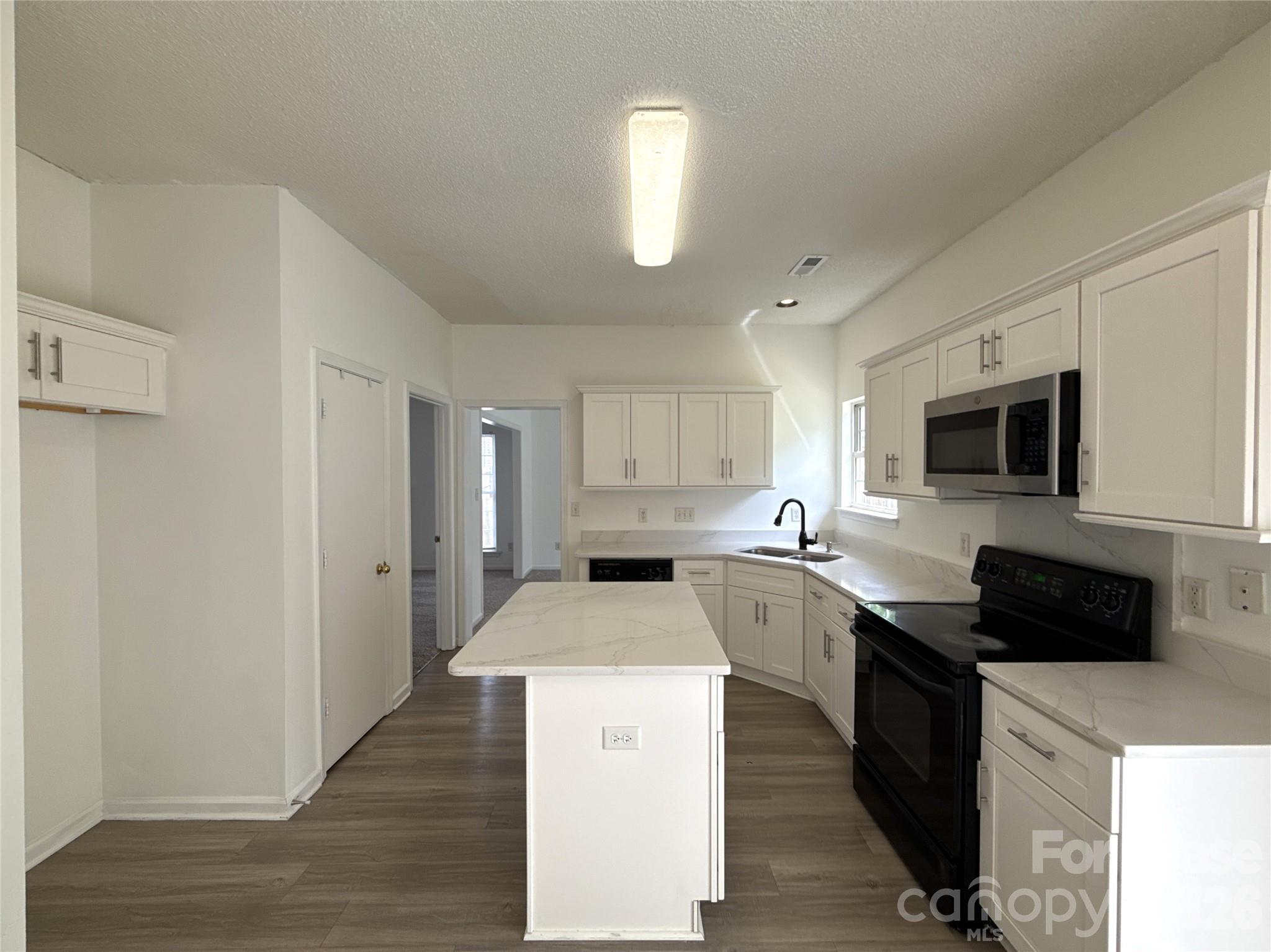 10218 Ridgewell Court Charlotte NC 28215