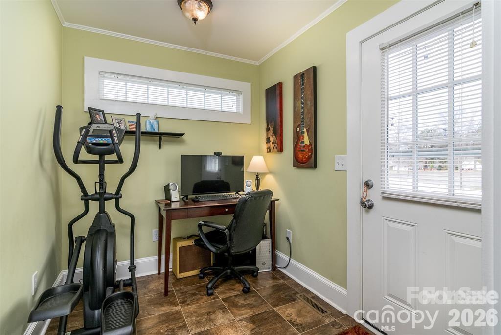 1004 Valley Street Kannapolis NC 28081
