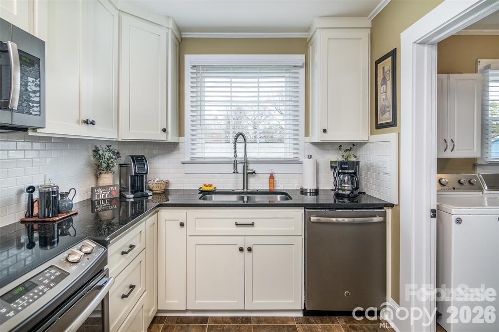 1004 Valley Street Kannapolis NC 28081