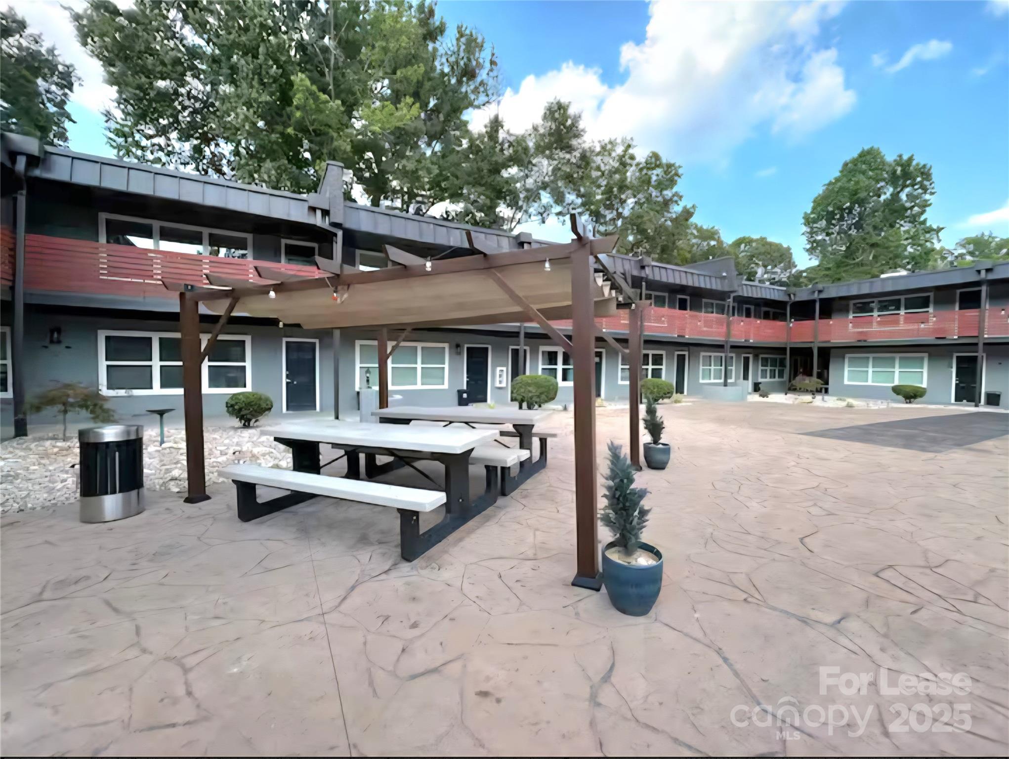 2000 Patio Court Charlotte NC 28205