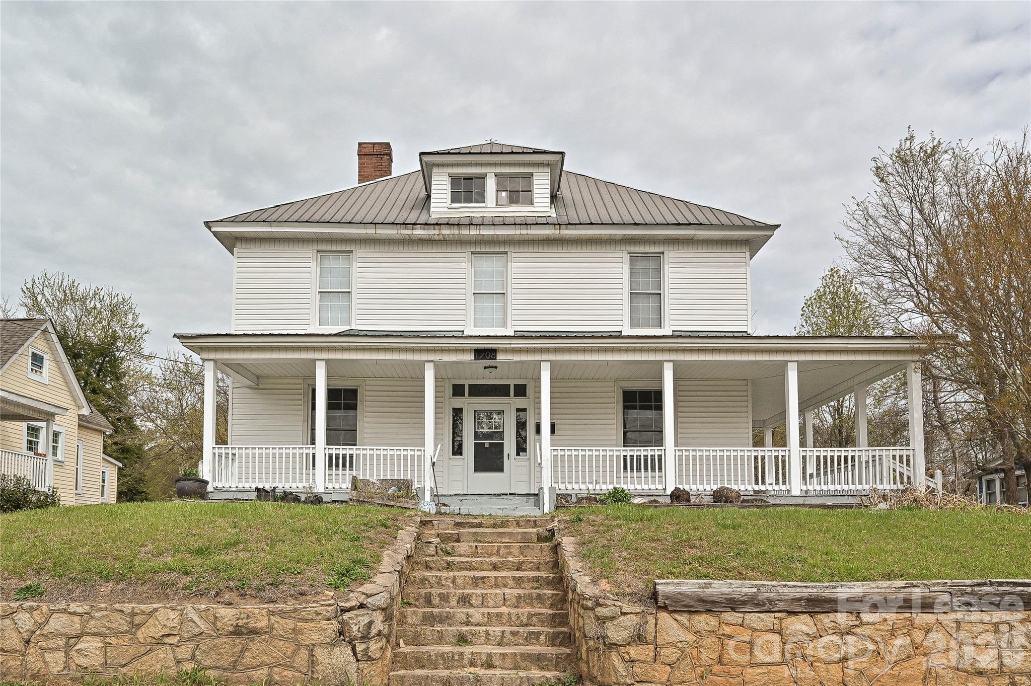1208 S Salisbury Avenue Spencer NC 28159