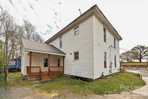 1208 S Salisbury Avenue Spencer NC 28159