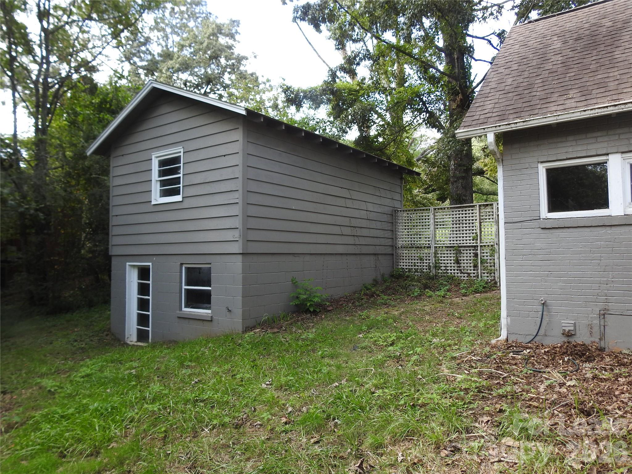 201 Merriman Road Hendersonville NC 28791