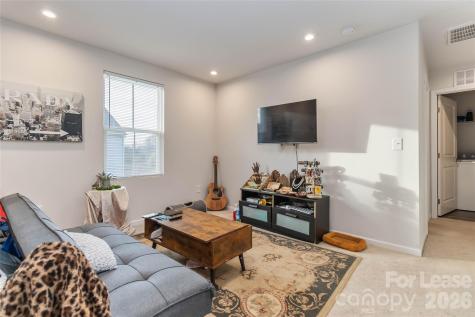 5048 Downhaul Drive Charlotte NC 28269