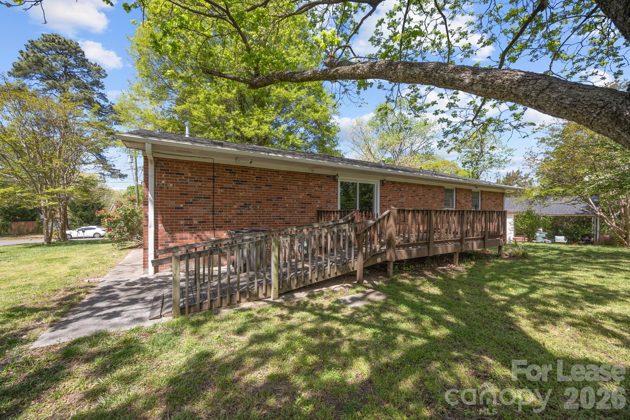 1502 Cloverdale Lane Gastonia NC 28052