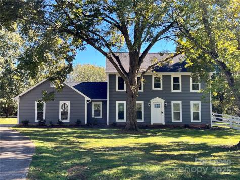 7901 Saddleview Court Charlotte NC 28105