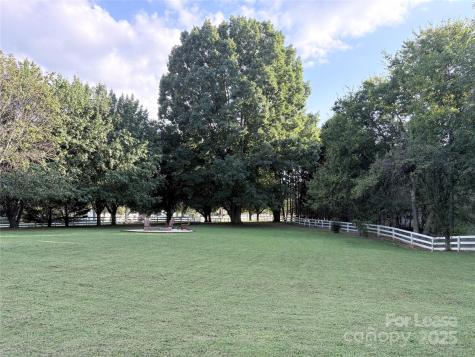 7901 Saddleview Court Charlotte NC 28105