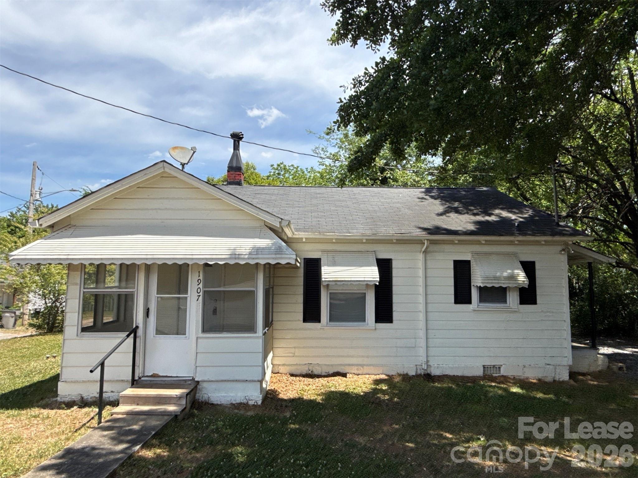 1907 E Elm Street Gastonia NC 28054