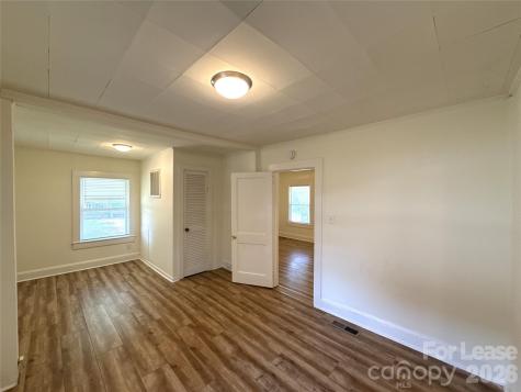 1907 E Elm Street Gastonia NC 28054