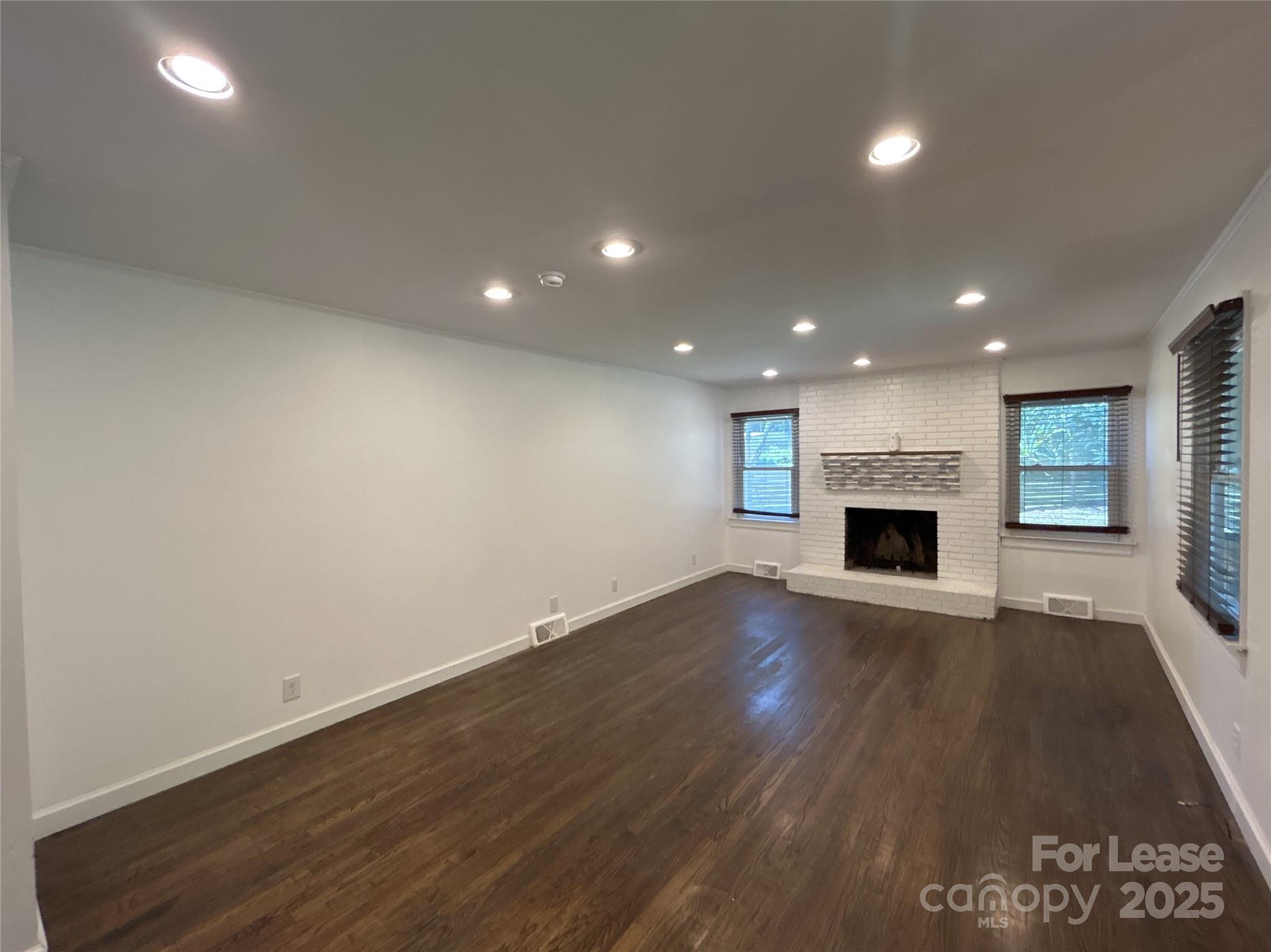 5933 Crestwood Drive Charlotte NC 28216
