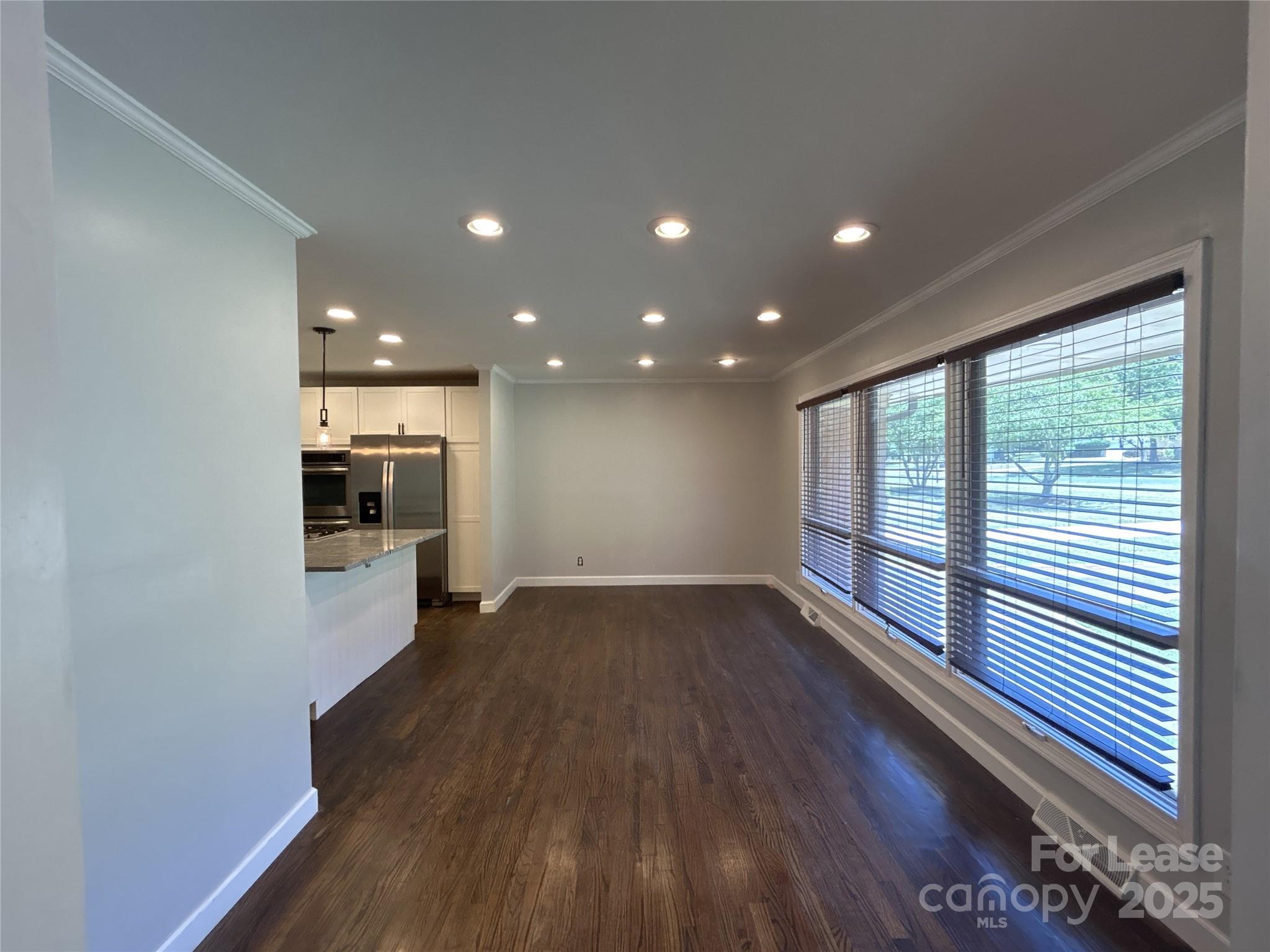 5933 Crestwood Drive Charlotte NC 28216