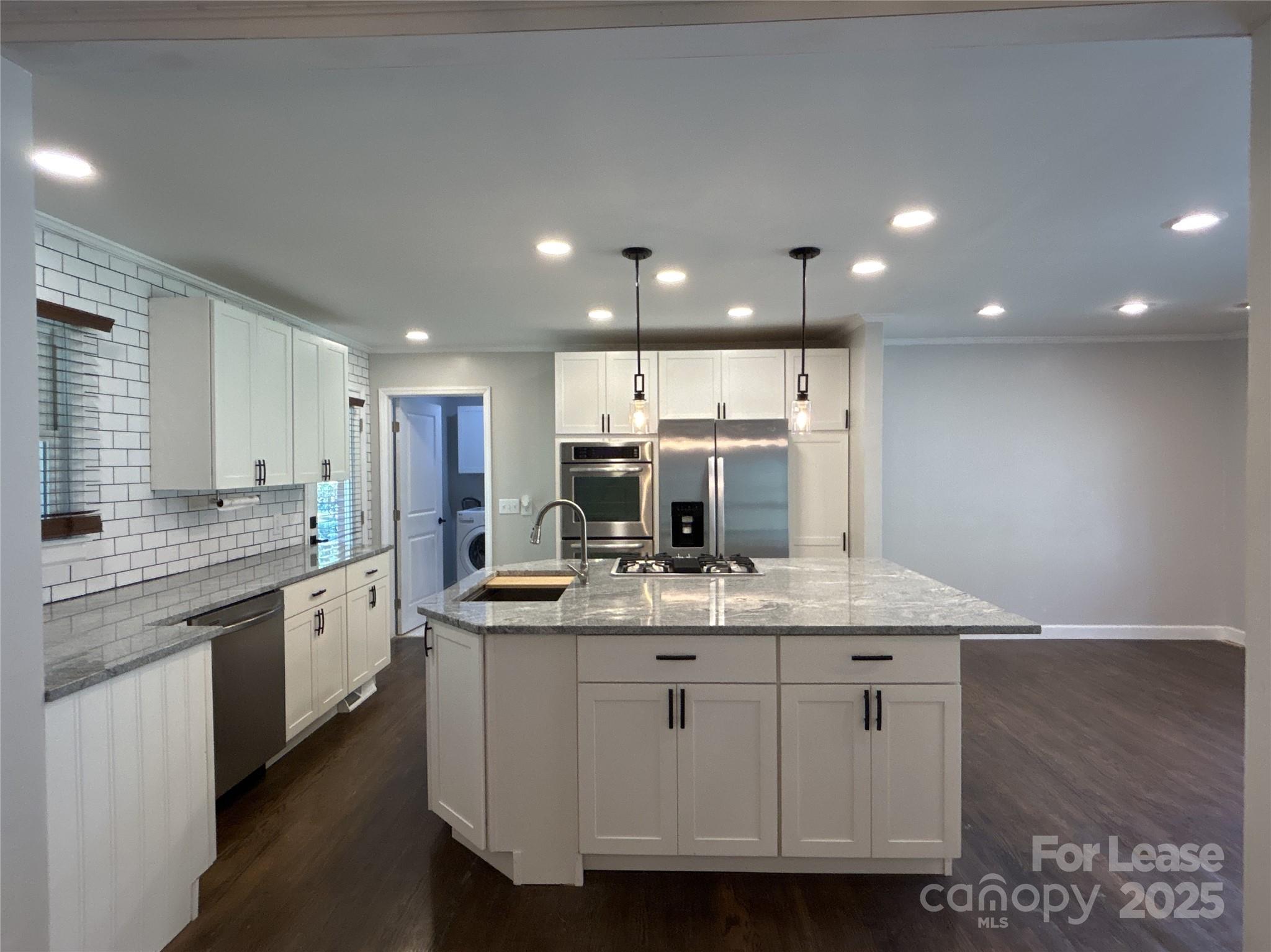 5933 Crestwood Drive Charlotte NC 28216