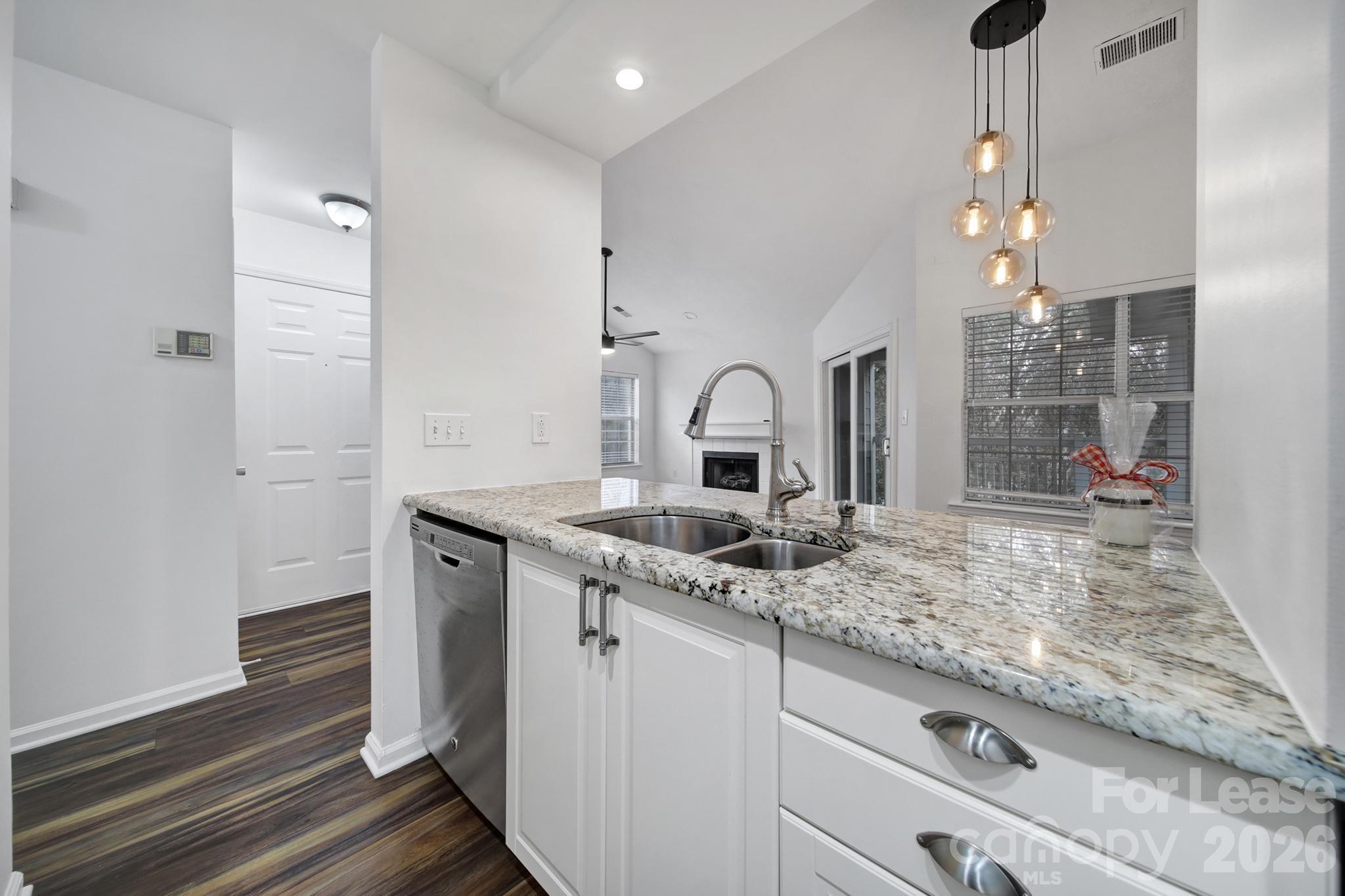 5007 Sharon Road Charlotte NC 28210