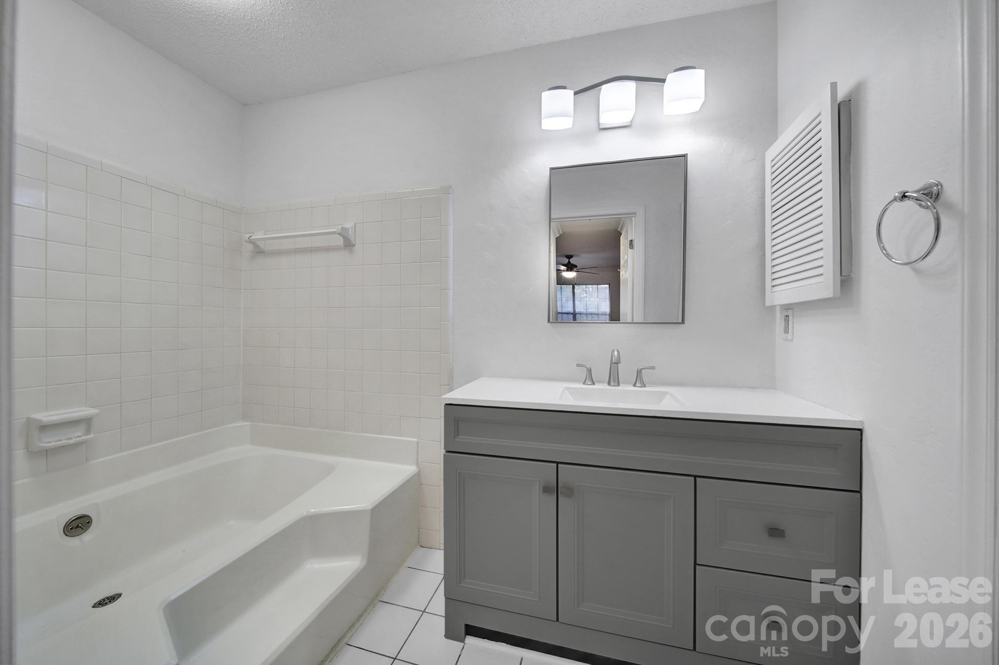 5007 Sharon Road Charlotte NC 28210