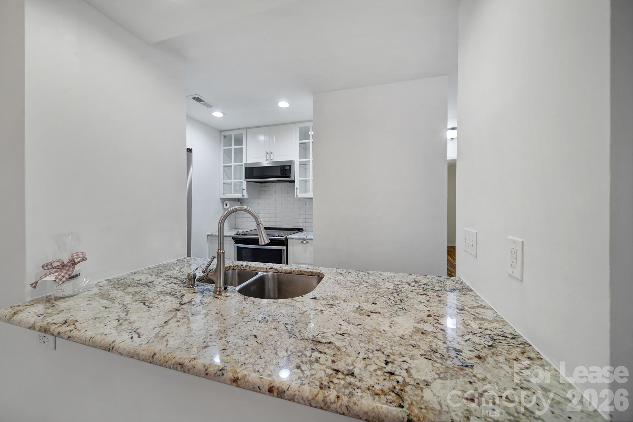 5007 Sharon Road Charlotte NC 28210