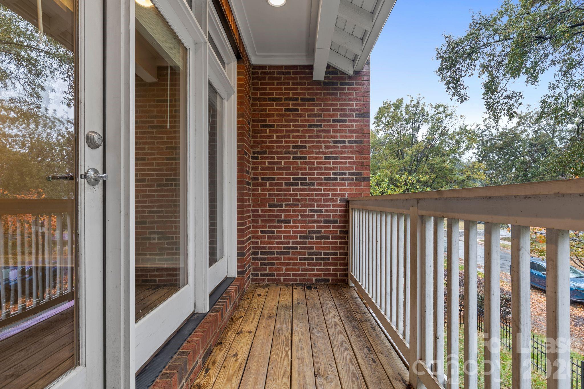 129 Grandin Road Charlotte NC 28208