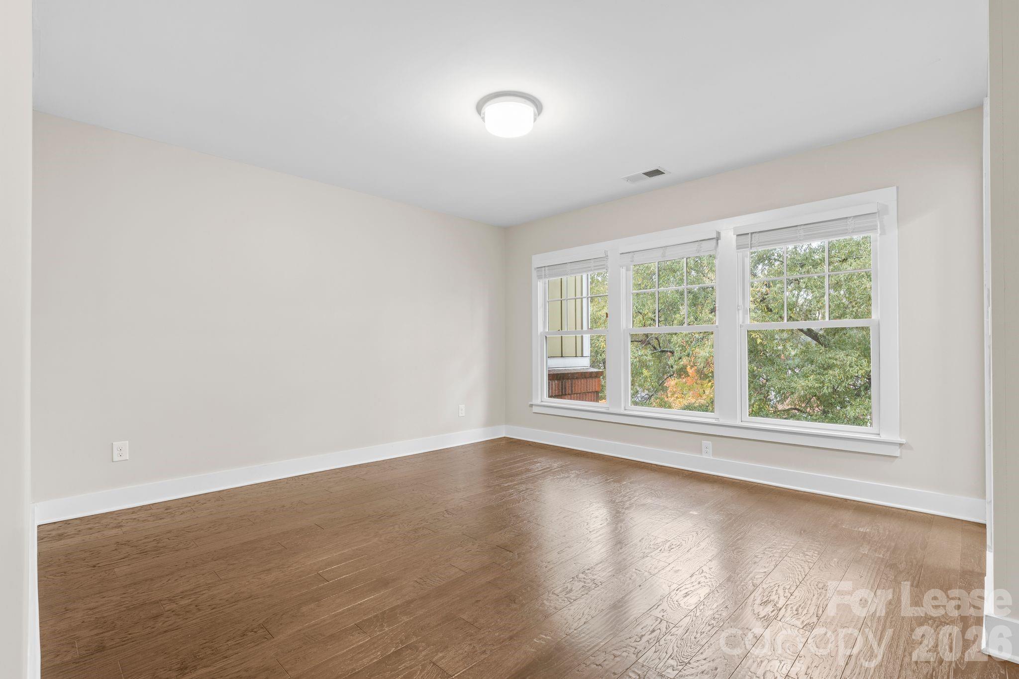 129 Grandin Road Charlotte NC 28208