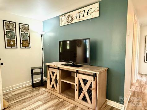 12 Powell Street Asheville NC 28806