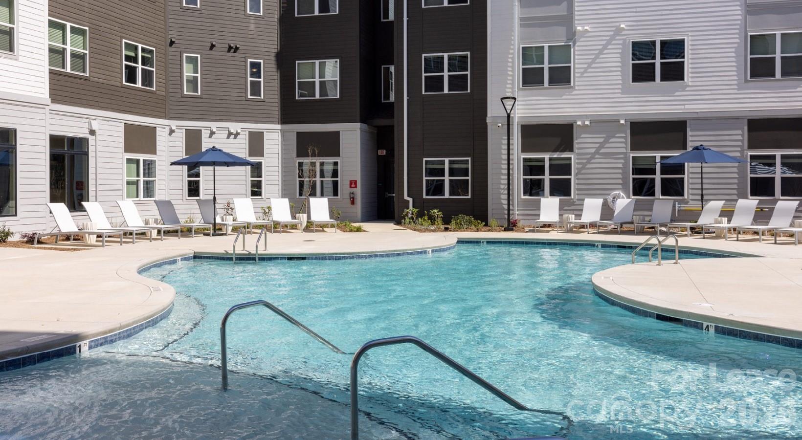 8424 N Tryon Street Charlotte NC 28262
