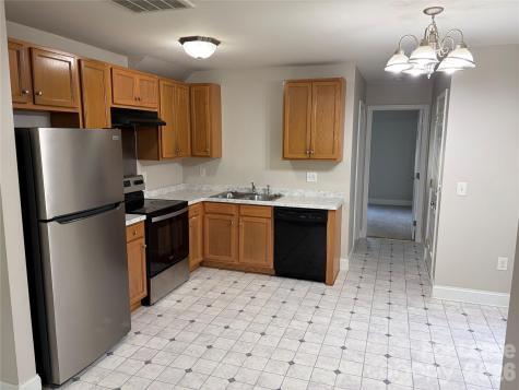 1925 Crestmont Avenue Kannapolis NC 28081