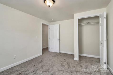 1005 Rainbow Drive Kannapolis NC 28081